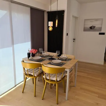 3 Bedrooms Superior Palma Direct About 150-200m To Sandy Pensión 3*