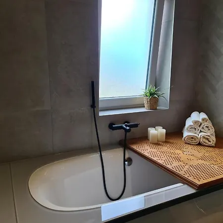 Pensión 3 Bedrooms Superior Palma Direct About 150-200m To Sandy 3*