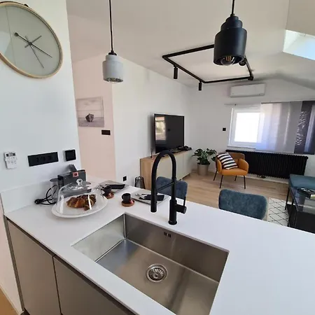 3 Bedrooms Superior Palma Direct About 150-200m To Sandy Pensión