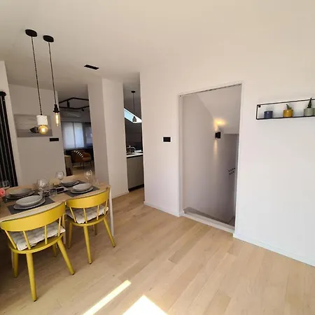 Superior Luxury Palma With Big Terrace Vorgesetzter Apartments Direct To Sandy Beach About 150-200M 3* Crikvenica