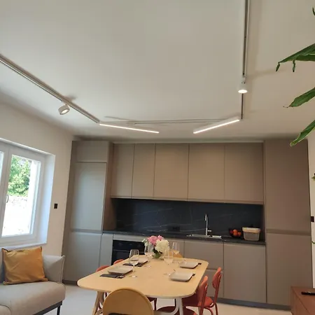 Superior Luxury Palma With Big Terrace Vorgesetzter Apartments Direct To Sandy Beach About 150-200M 3* Crikvenica
