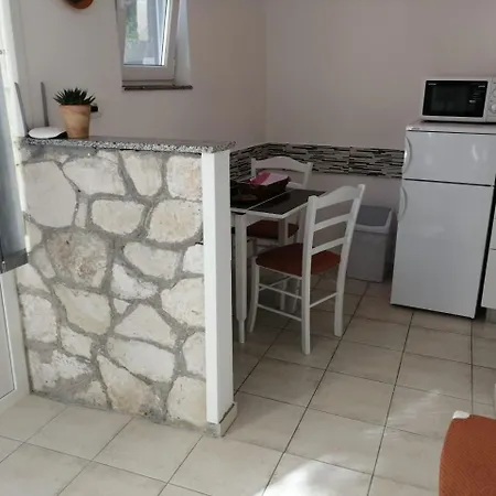 Pensionat Superior Luxury Palma With Big Terrace Vorgesetzter Apartments Direct To Sandy Beach About 150-200M Crikvenica