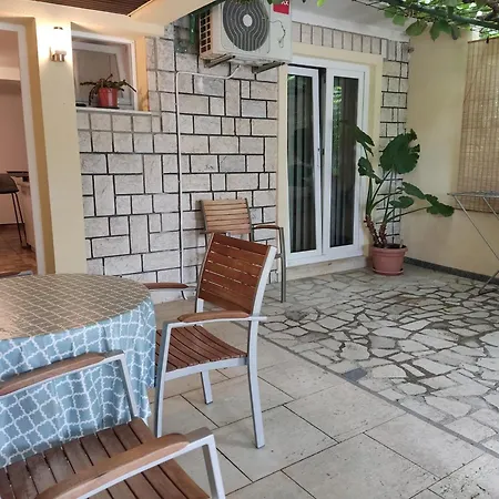 Superior Palma With Very Big Terrace Vorgesetzter Direct To Sandy About 150-200m Pensiune Crikvenica